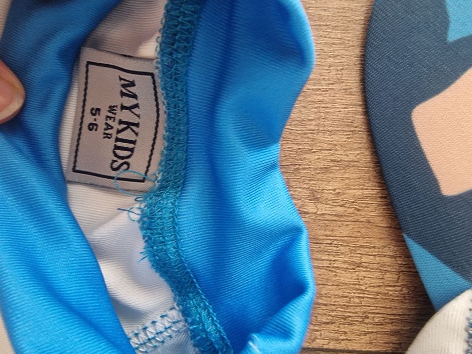 Costum de baie baieti NOU 5-6 ani