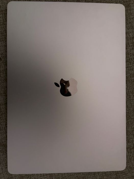 Macbook air 15 m4 512