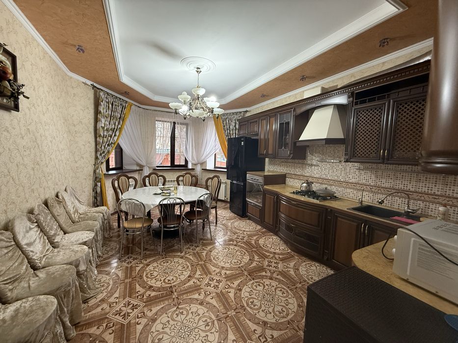 Сдам коттедж в центре города