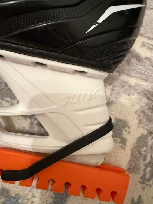 Коньки новый коробка есть!