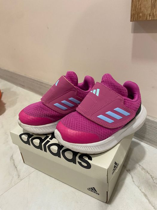 Маратонки Адидас и Биомеханик