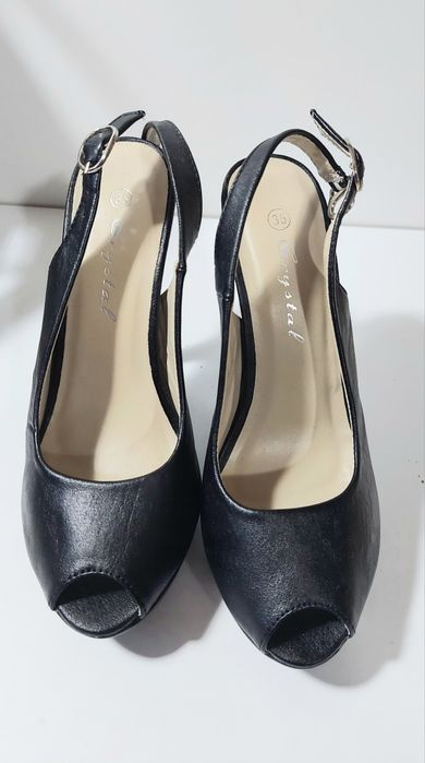 Sandale noi elegante marimea 35