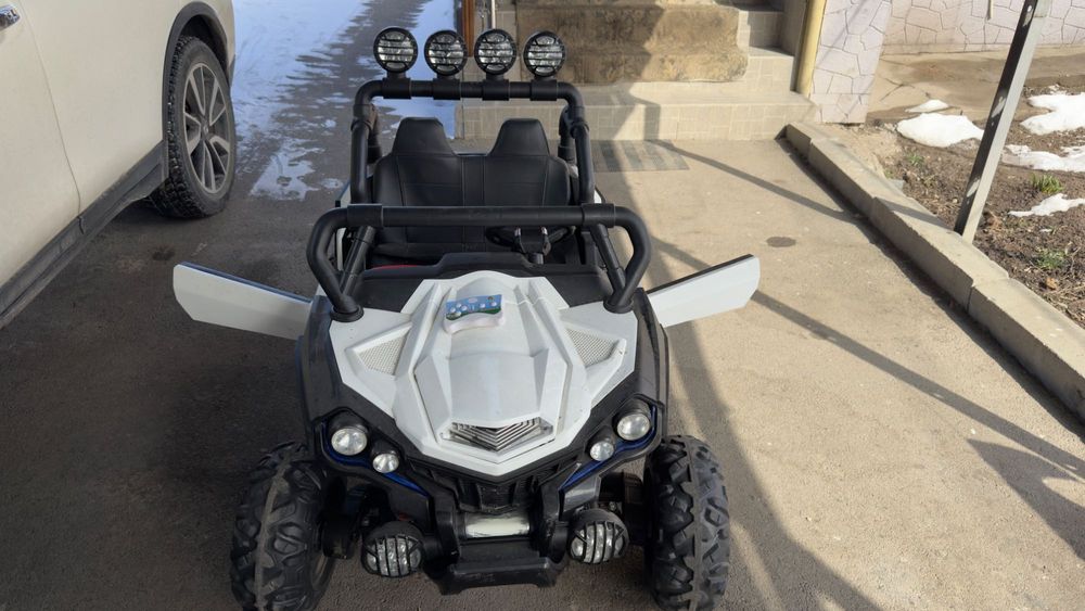 машина на пульте управления