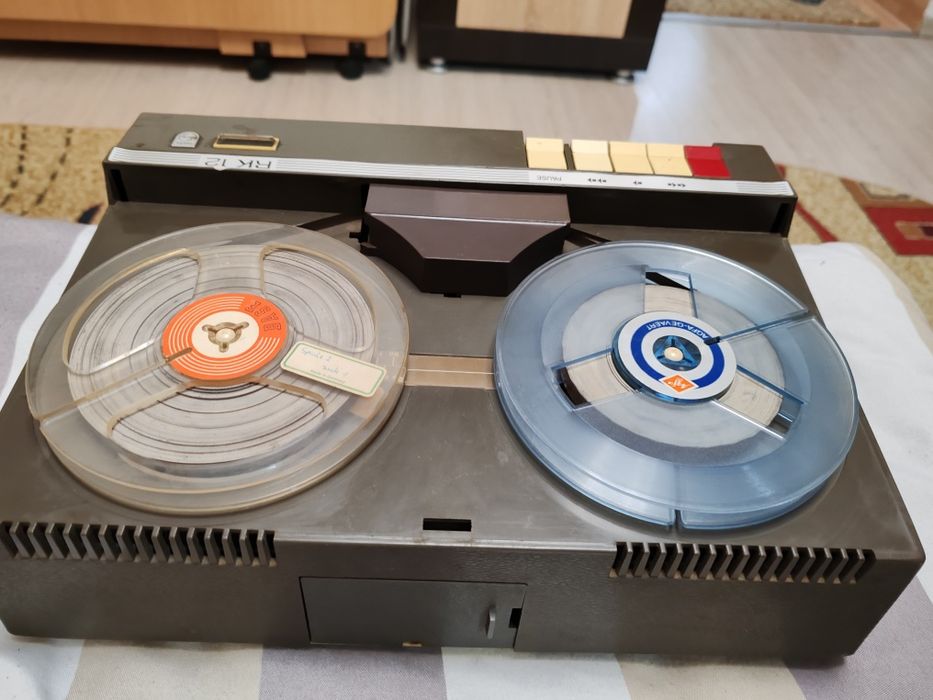 Magnetofon Philips și Tesla Pluto retro