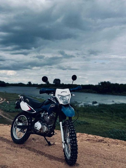 Резвый мотоцикл YAQI R-250