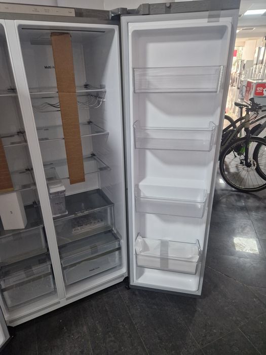 Хладилник LG Side by side Нов