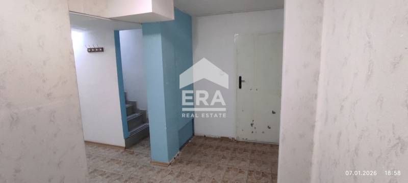 Търговско помещение под наем в район ЗК Тракия, гр. Варна