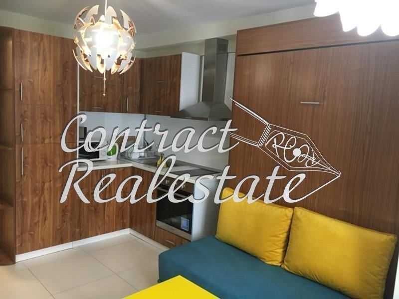 Едностаен Обзаведен Червен площад !