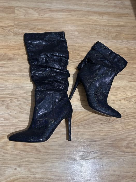 Ексклузивни ботуши на висок ток