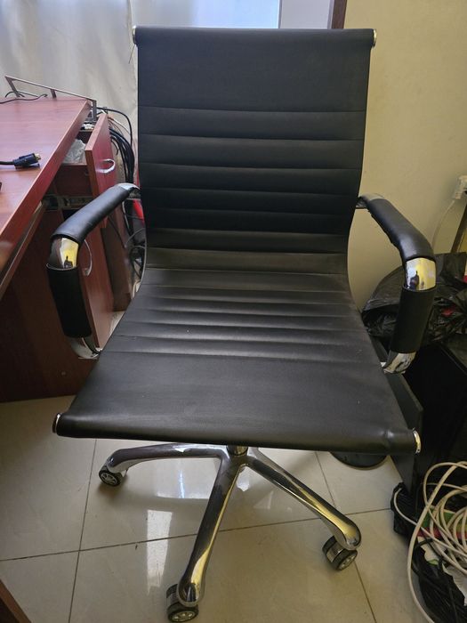 YANGI Kreslo sotiladi .