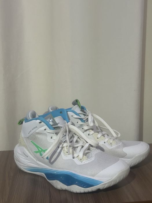 Asics nova surge 2