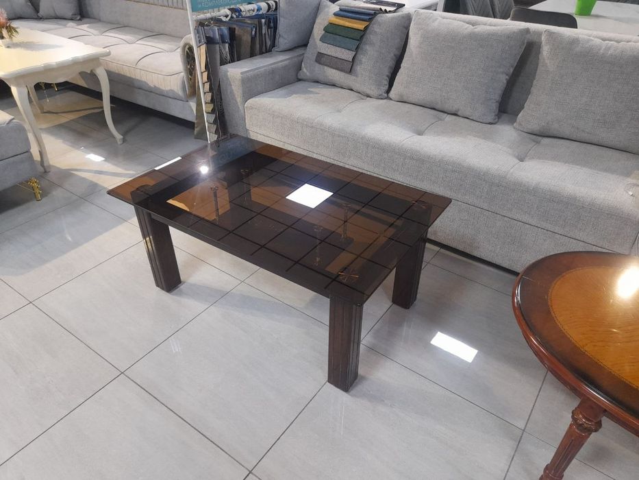 Журнальный столик