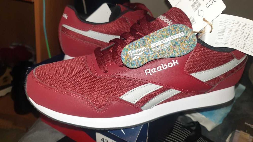 Продаётся кроссовки оригинальный, кожаный