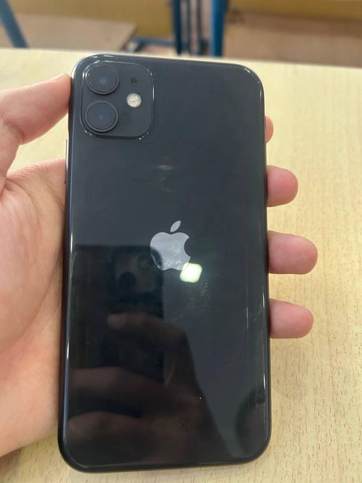 продам айфон 11 ..