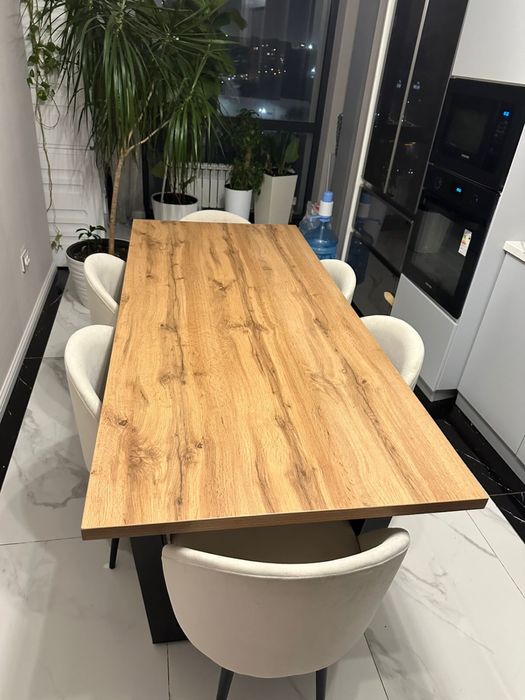 Кухонный стол и стулья