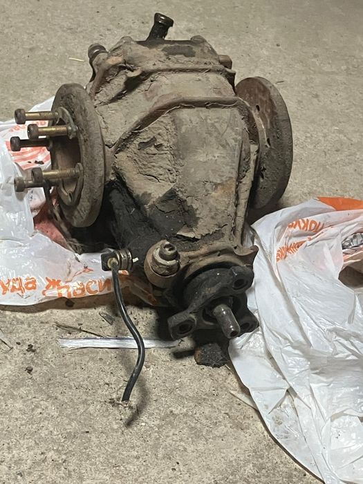 Редуктор от Мерседес 190