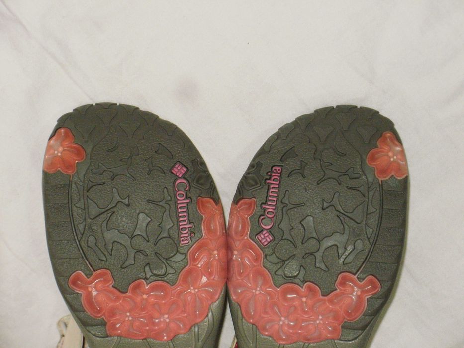 COLUMBIA юношески нови оригинални сандали 37,5