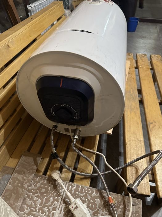 Водонагреватель Аристон