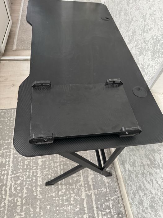 Продам игровой компьютерный стол