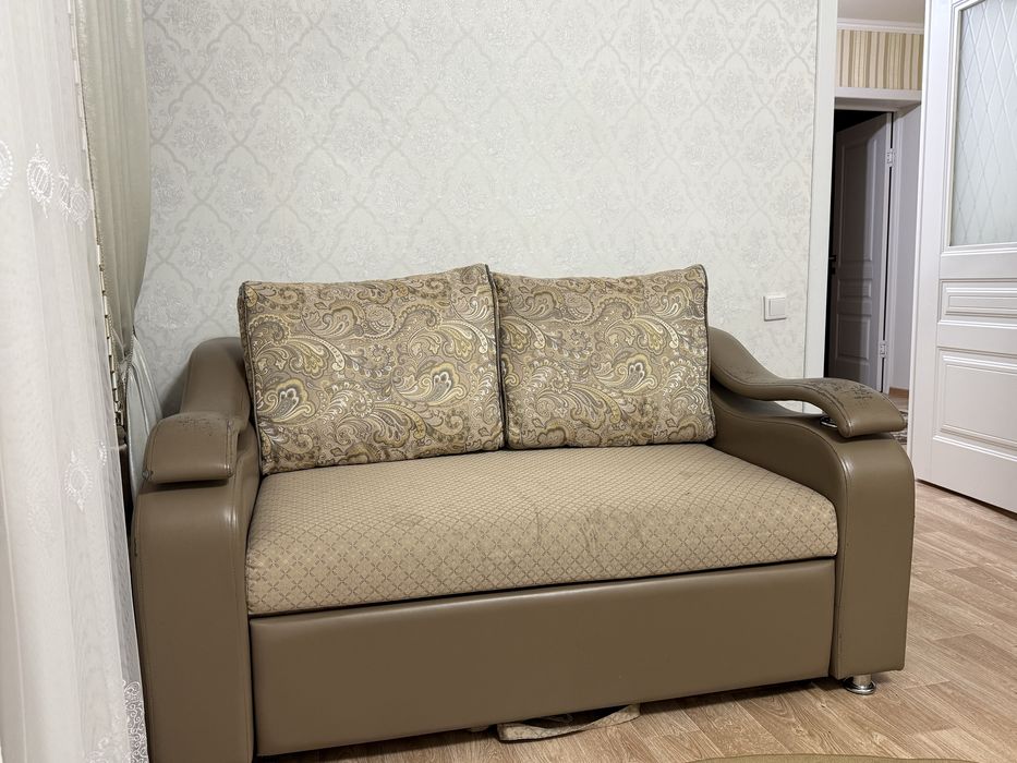 Диван Состояние среднее