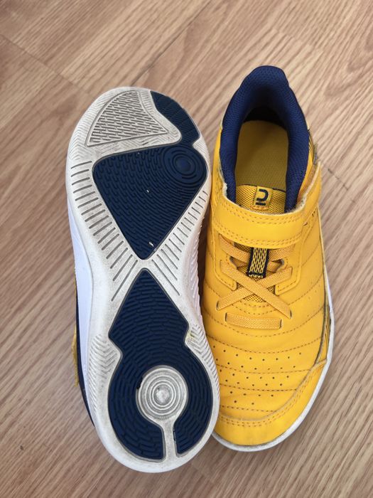 Pantofi fotbal marimea 34