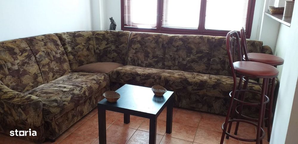 Turda, garsoniera spatioasa, luminoasa, decomandata, intrare stradala.