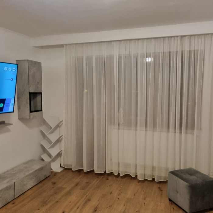 Vând Apartment 2 camere  decomandat zona casa de cultura