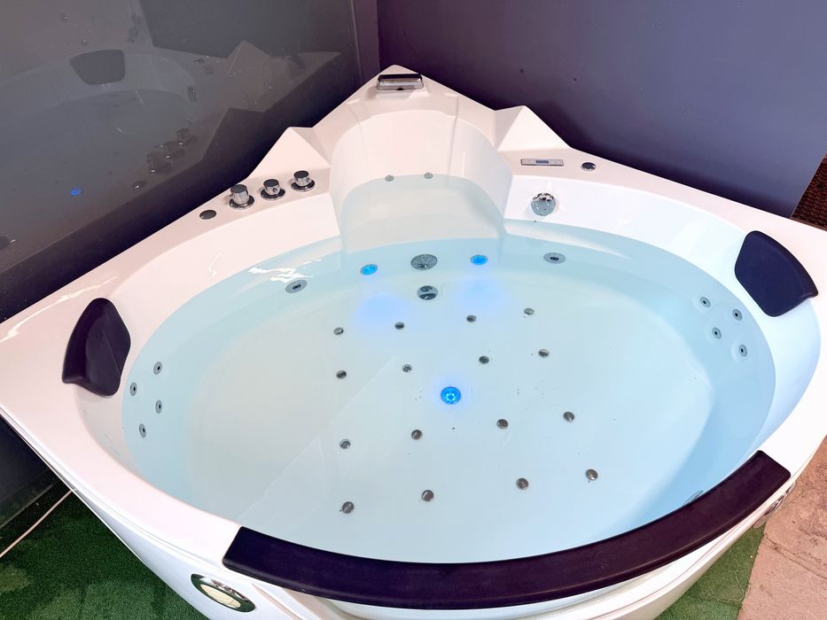 *Spa* Джакузи (Хидромасажна вана) с Подгрев до 45°  1.72Х1.72