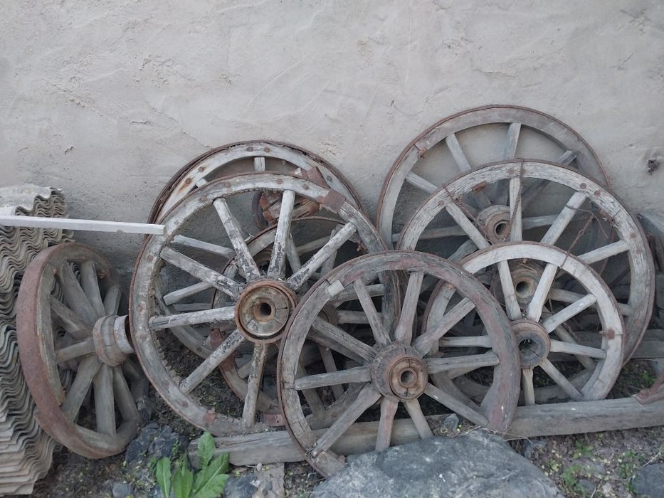 Продается, можно для кафе и ресторанов