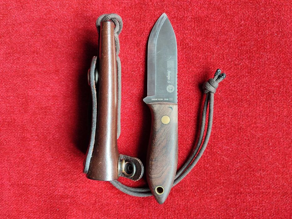 Cutit Joker Avispa S (Maner din lemn de nuc)