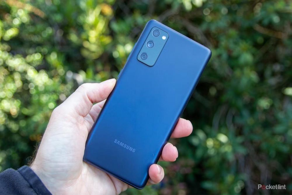 Поодам Samsung s20fe