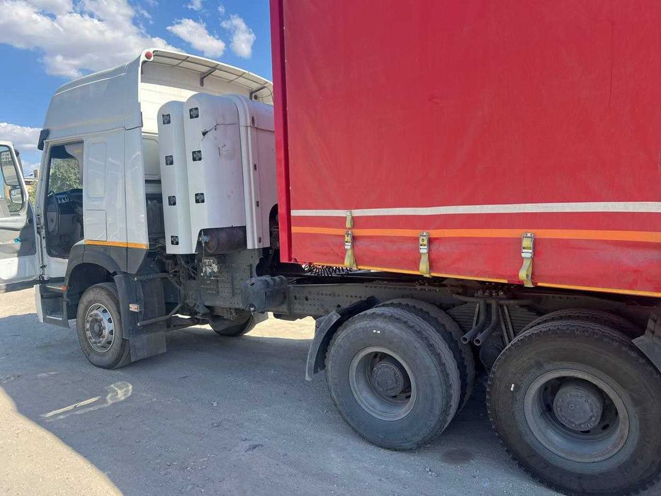 Полуприцеп тентованный 3-х осный в отличном состоянии