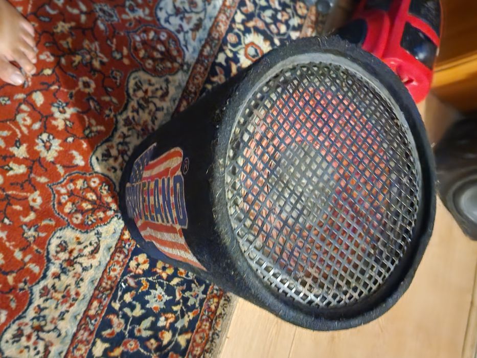 subwoofer și stai auto și  boxe de cameră Razer