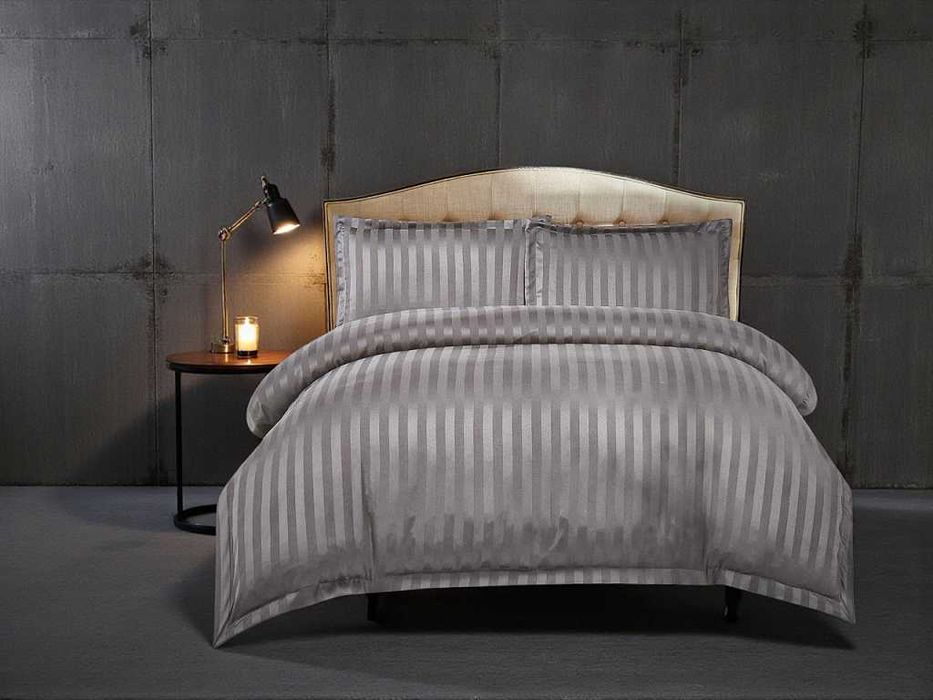 Луксозни спални комплекти