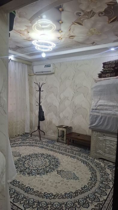 Birinchi etaj ikki xonalik kvartira Uy sotiladi pul zarur uchun tezda