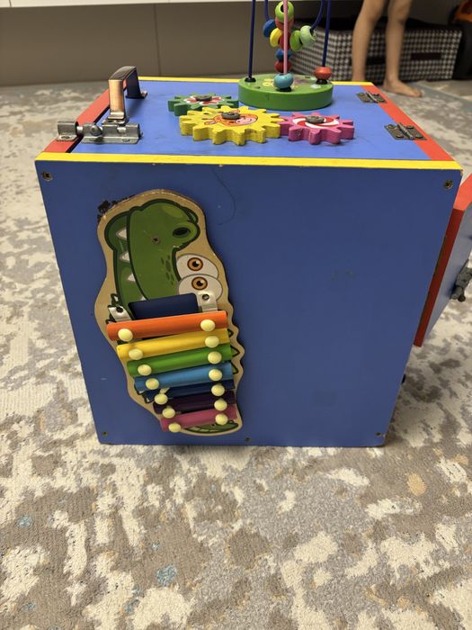 Продам бизи куб для детей