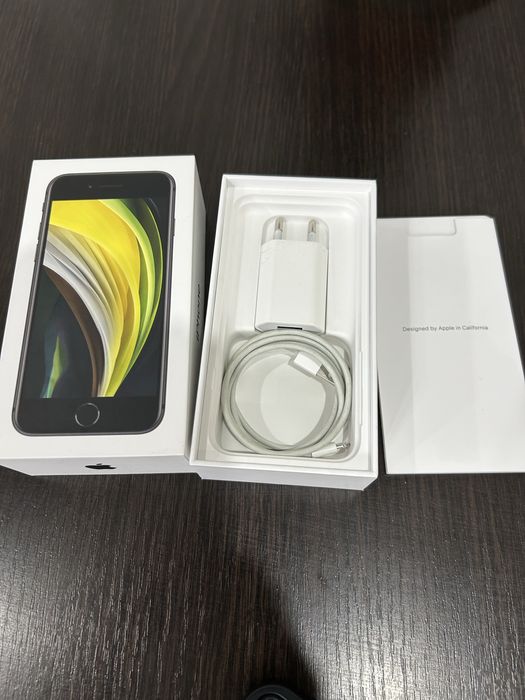 Продам iphone se 2020
