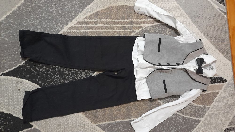 Костюм тройка на 6 и 7 лет