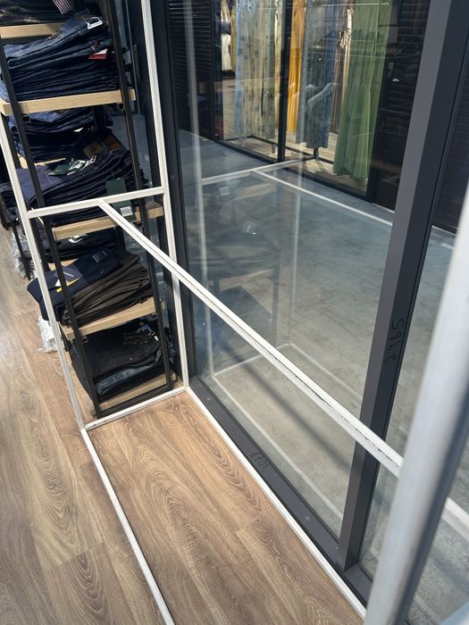 Стойка для одежды. Вешалка