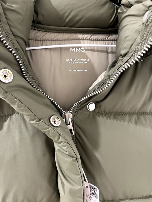 Елек марка Mango - плътен, дължина до коляното, и водоустойчив