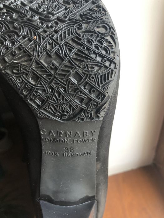 Продам ботильоны женские фирма «Carnaby»