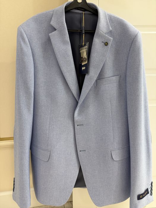 Пиджак новый хороший цена 20000