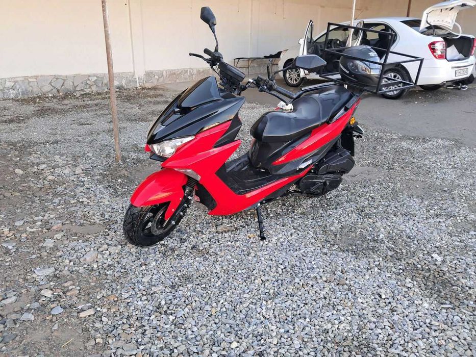 Skuter sotiladi. Benzinli 150m³