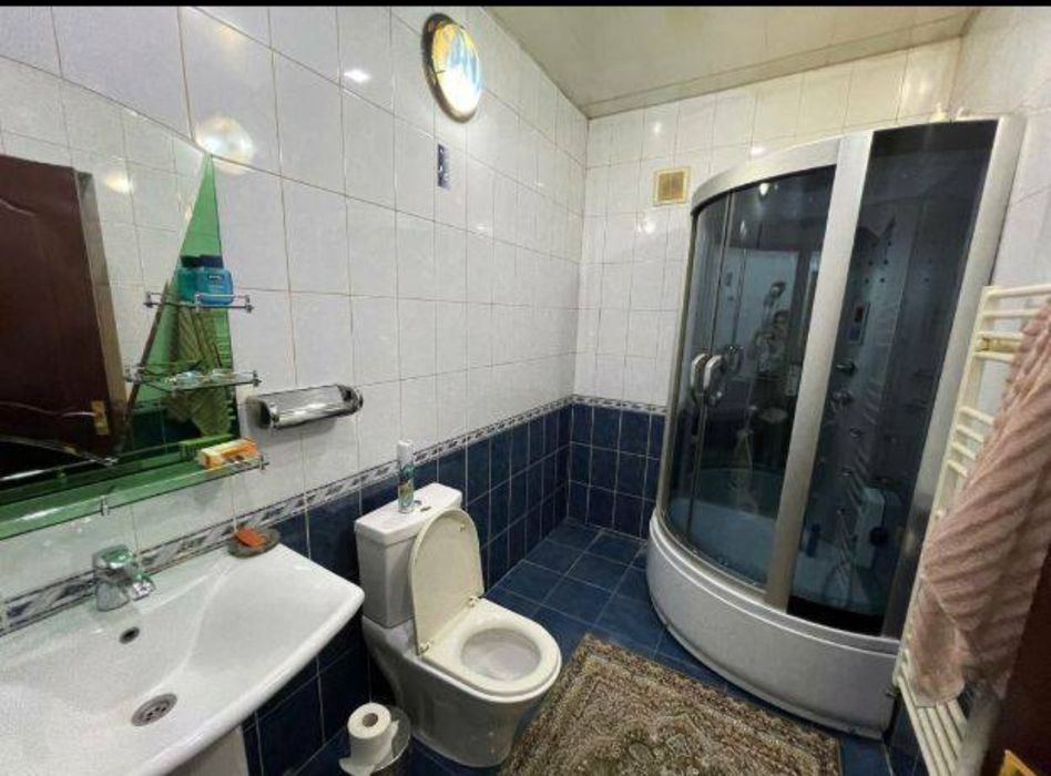 Сергели мошина бозор торисида жойлашган уй сотилади