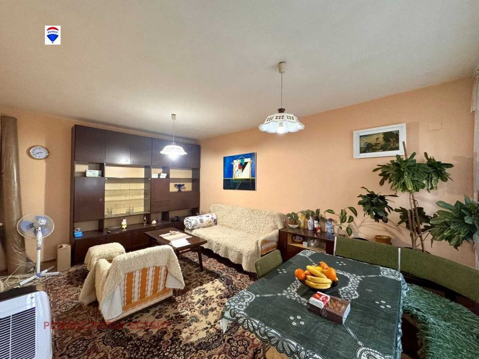 Тристаен апартамент за продажба Алеи Възраждане