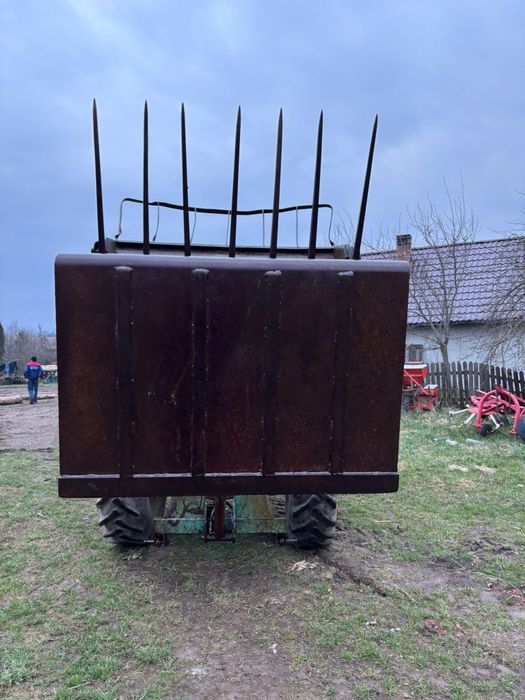 Încărcător în tirant