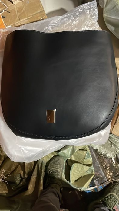 Продам женские сумки новые