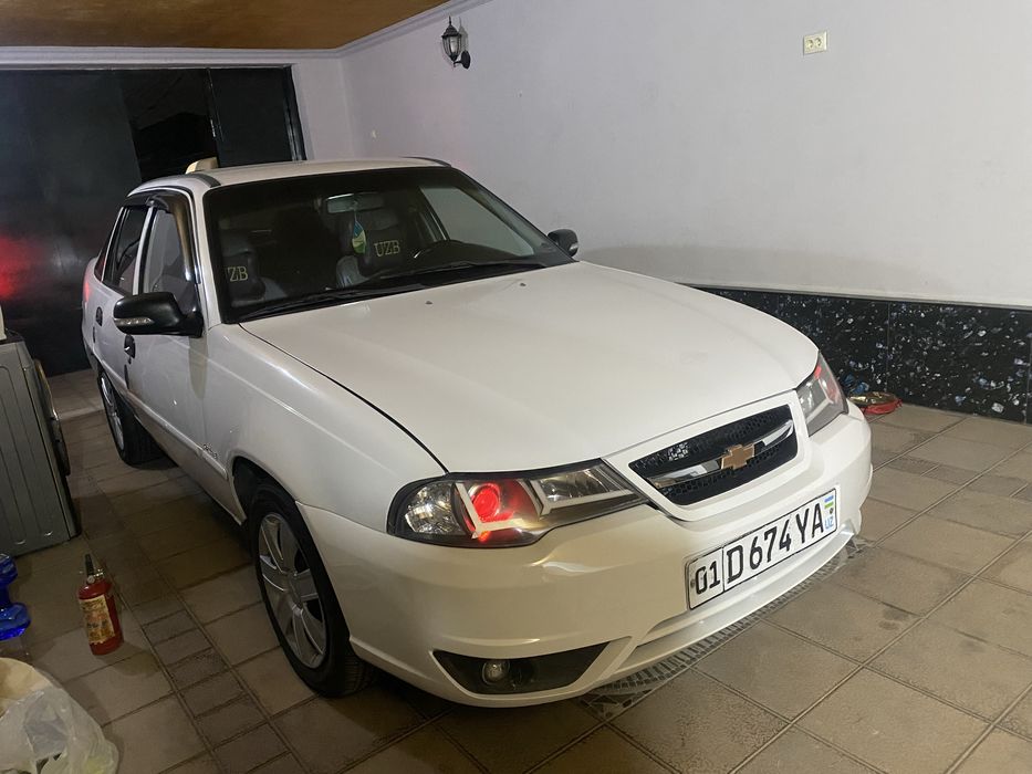 Nexia 2 donc 2013 srochna sotiladi