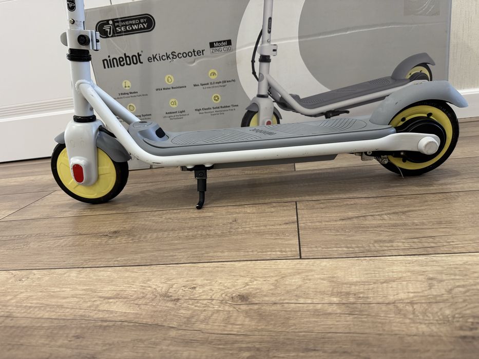 Электросамокат Ninebot KickScooter Zing C10