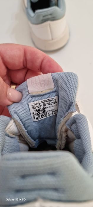 Adidași copii Adidas alb roz, cu scai, comozi, stare foarte buna marimea 27